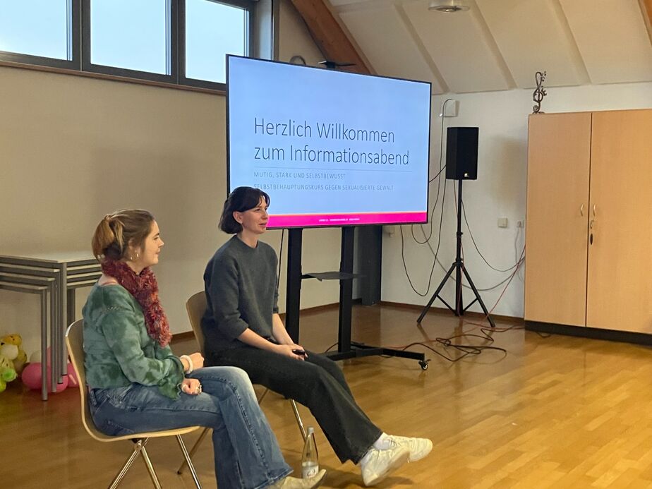 Lawine-Elterninformationsabend in der Aula der Schule